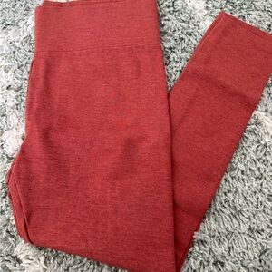 High-Waisted Leggings - Medium